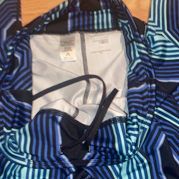 Dan skin now fitted size M leggings - Picture 5 of 5